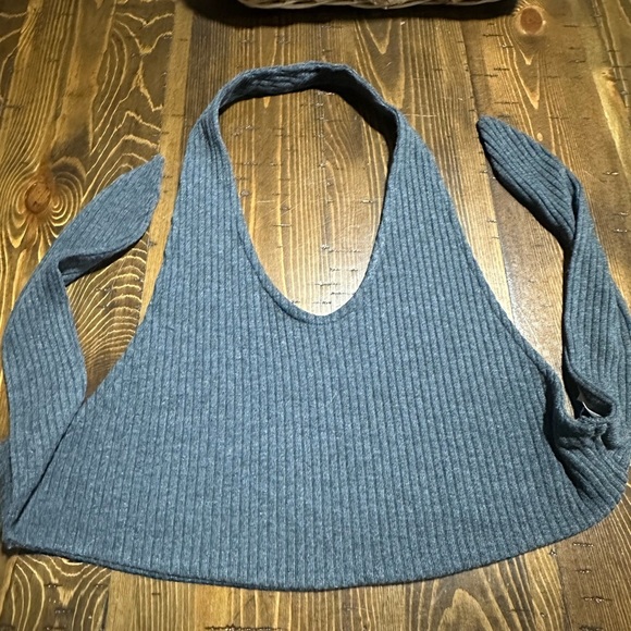 Free People Beach Gray Ribbed Knit Cropped Halter Top Size Large NWOT - Picture 4 of 6